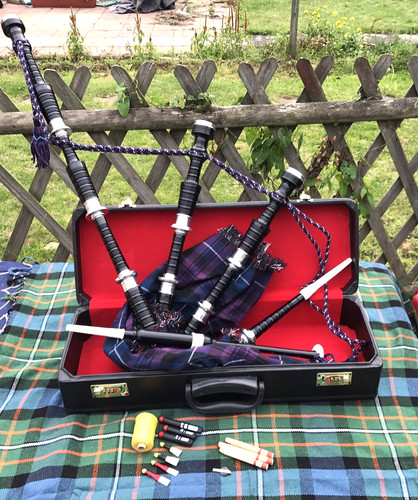 Great highland bagpipe - cc,